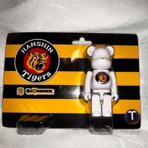Bearbrick Genbei x Hanshin Tigers 2011 100% Collaboration